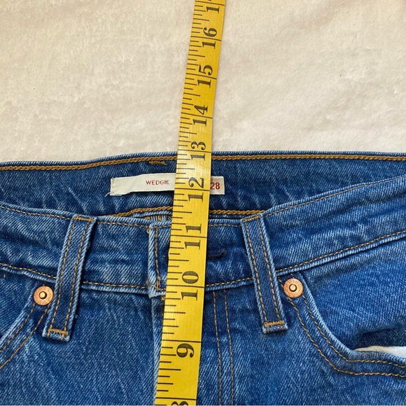 Levi’s Premium Wedgie Icon Fit High Waist Ankle Jeans Size 28 - Picture 14 of 16